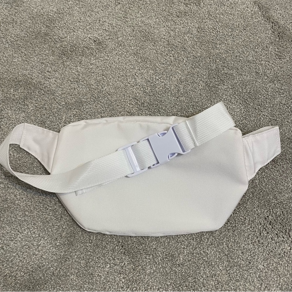 File Fanny Pack - Picture 2 of 5